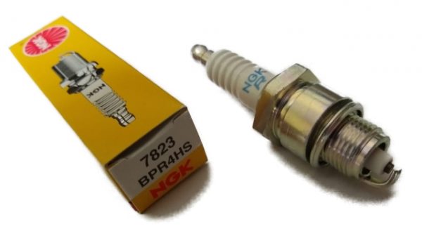 Zündkerze - NGK BPR 4 HS - Puch Lido SL 50/ Suzuki CS 50 – Bild 2