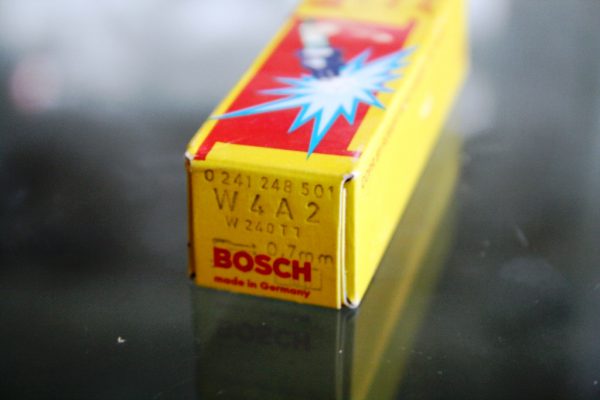 BOSCH W 4A2 Zündkerze NEU